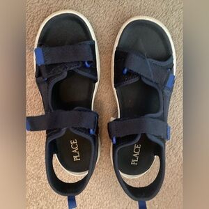 Children’s place boys sandals